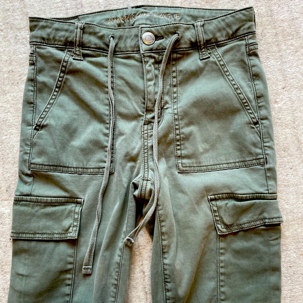 American Eagle Women’s Pants Super Stretch Size 4 US